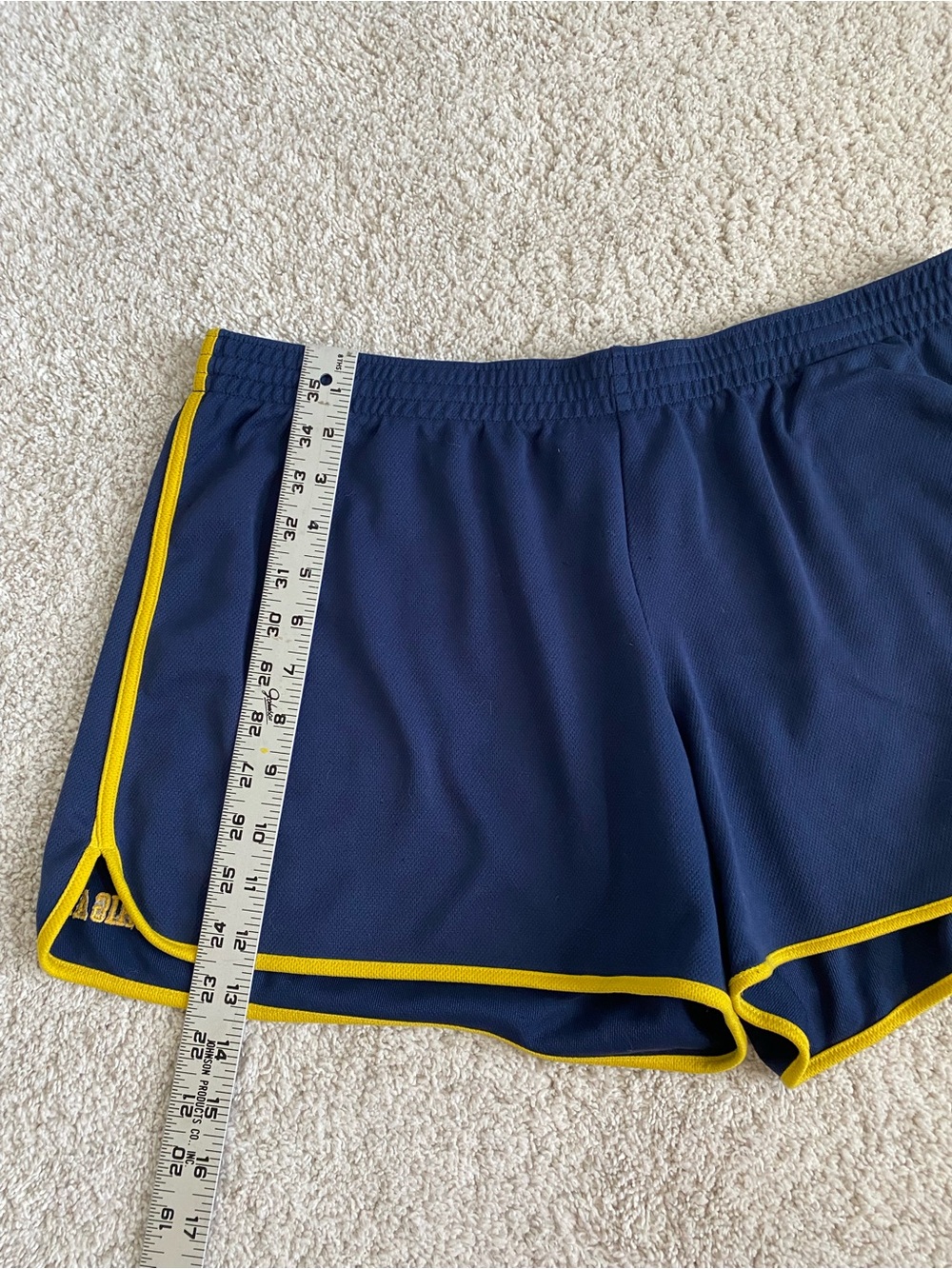 Nike Women's University of Michigan Dri-Fit Shorts Size XL - Picture 5 of 5